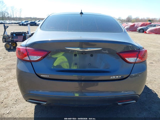 Chrysler 200 S