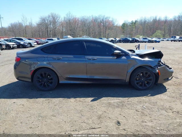 Chrysler 200 S
