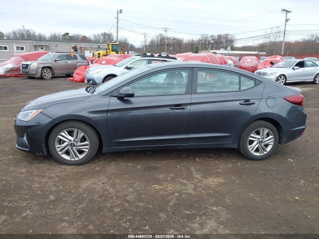 Hyundai ELANTRA Value Edition