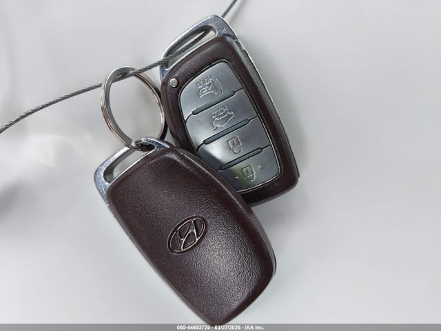 Hyundai ELANTRA Value Edition
