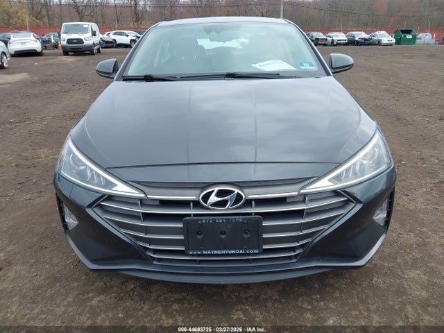 Hyundai ELANTRA Value Edition