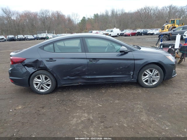 Hyundai ELANTRA Value Edition