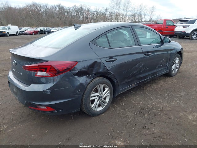 Hyundai ELANTRA Value Edition