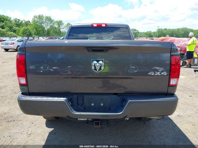 Ram 1500 Express  4x4 6'4 Box