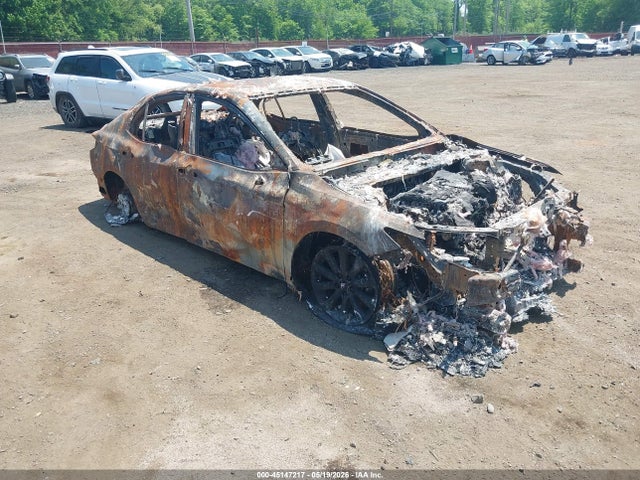 Salvage Toyota Camry Image