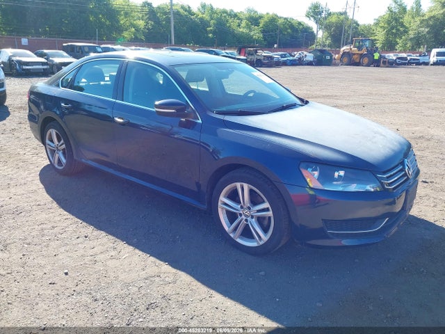 Salvage Volkswagen Passat Image