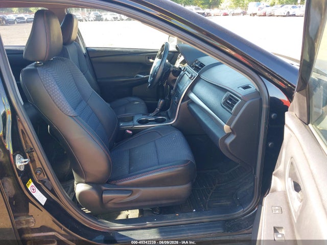 Toyota Camry Se