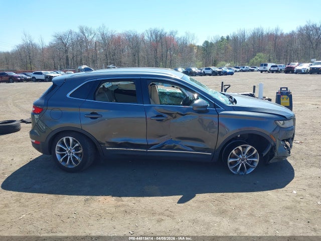 Lincoln MKC Select