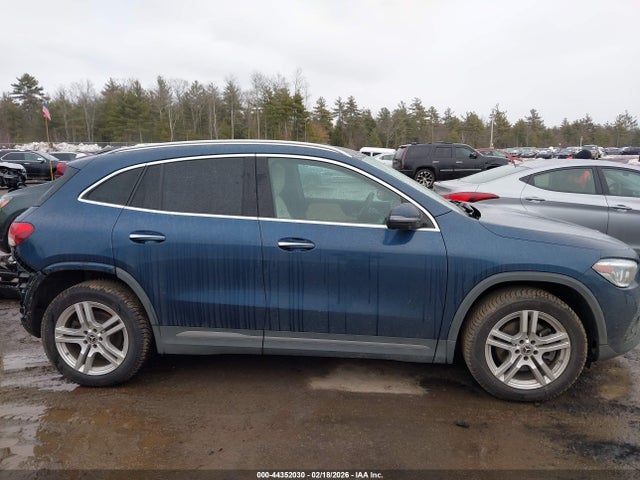 Mercedes-Benz GLA 4matic