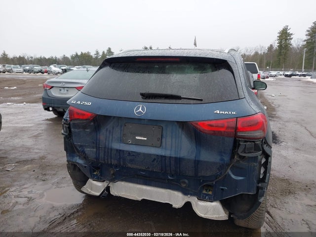 Mercedes-Benz GLA 4matic