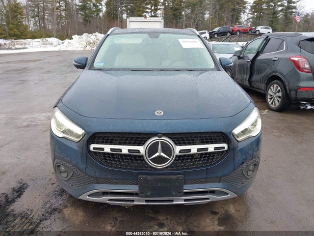 Mercedes-Benz GLA 4matic