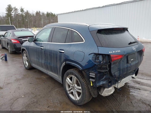 Mercedes-Benz GLA 4matic