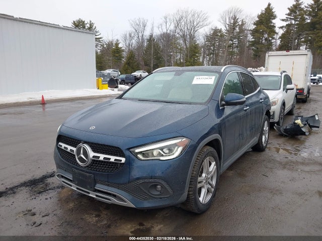 Mercedes-Benz GLA 4matic