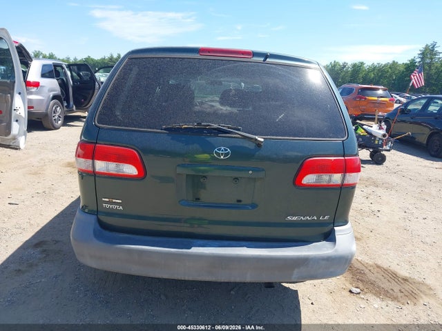 Toyota Sienna Le