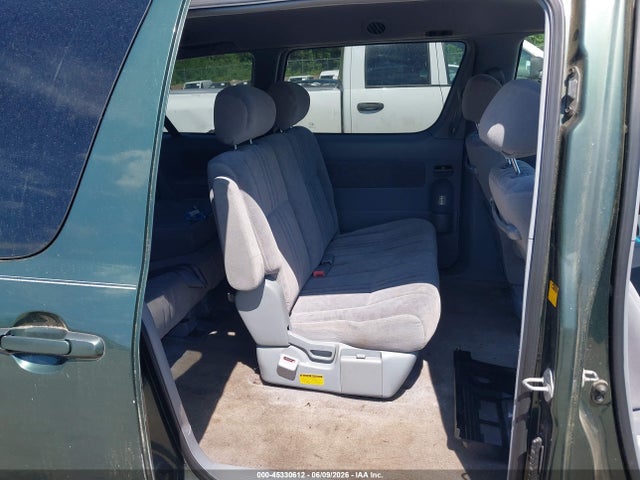 Toyota Sienna Le