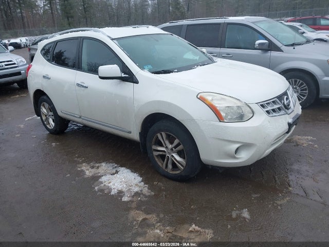 Salvage Nissan Rogue Image