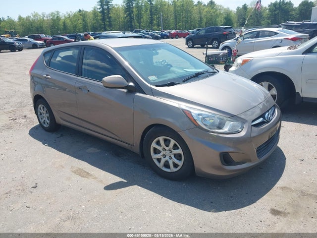 Salvage Hyundai ACCENT Image