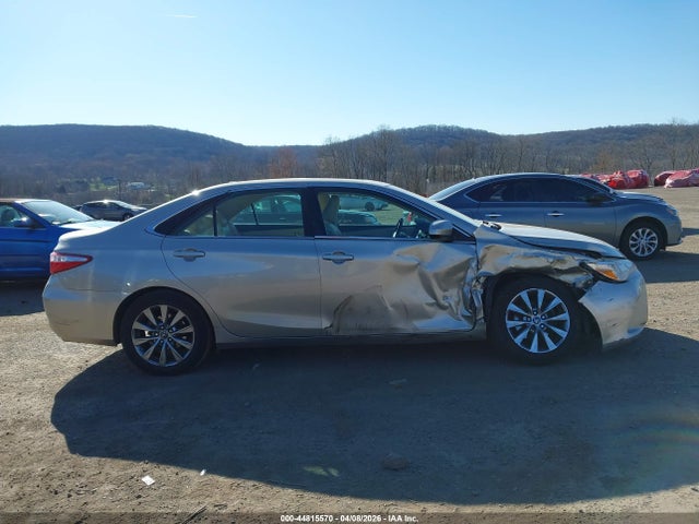 Toyota Camry Xle V6