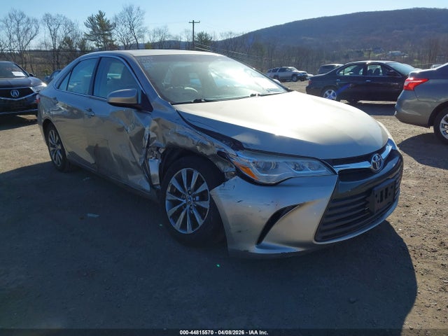 Salvage Toyota Camry Image
