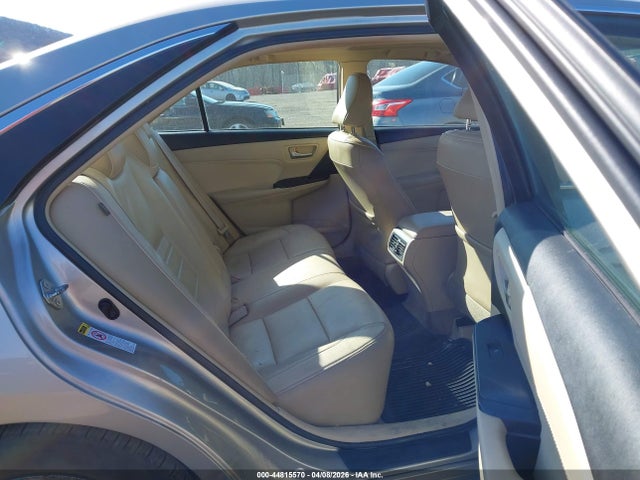 Toyota Camry Xle V6