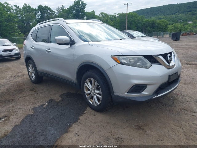 Salvage Nissan Rogue Image