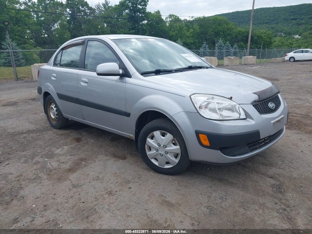 Salvage Kia Rio Image