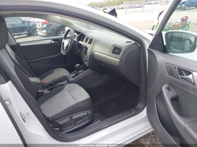 Volkswagen Jetta 1.4t S