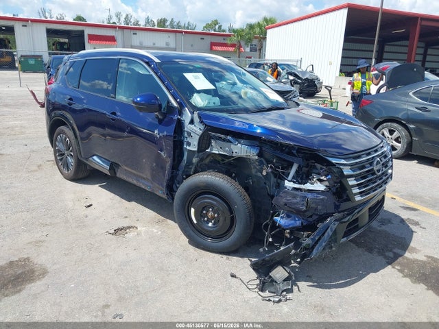Salvage Nissan Rogue Image
