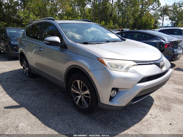 Salvage Toyota RAV4 Image