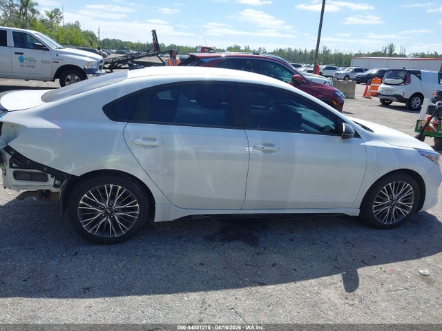 Kia Forte Gt-line