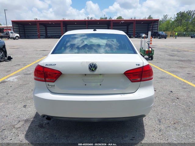 Volkswagen Passat 1.8t Wolfsburg Edition