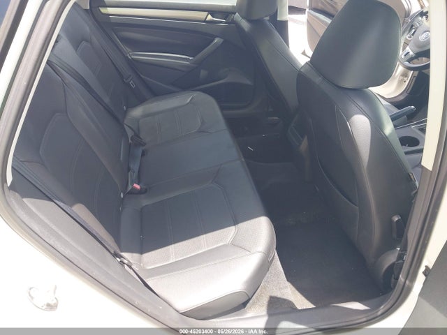Volkswagen Passat 1.8t Wolfsburg Edition
