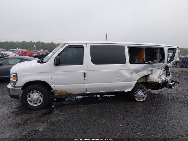 Ford E-350 Xlt