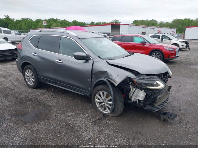 Salvage Nissan Rogue Image