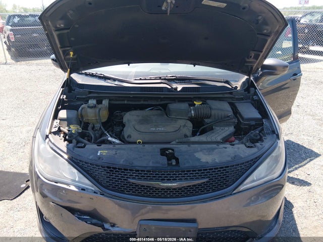 Chrysler Pacifica Touring Plus