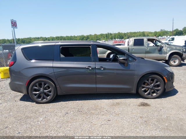 Chrysler Pacifica Touring Plus