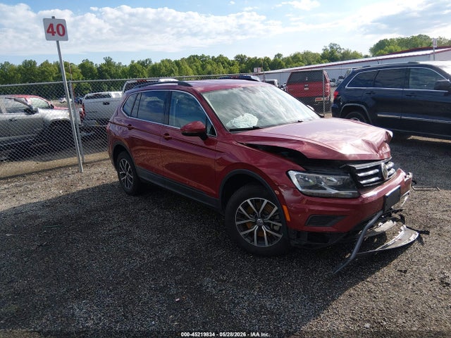 Salvage Volkswagen Tiguan Image
