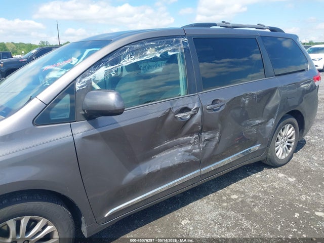 Toyota Sienna Xle V6 8 Passenger
