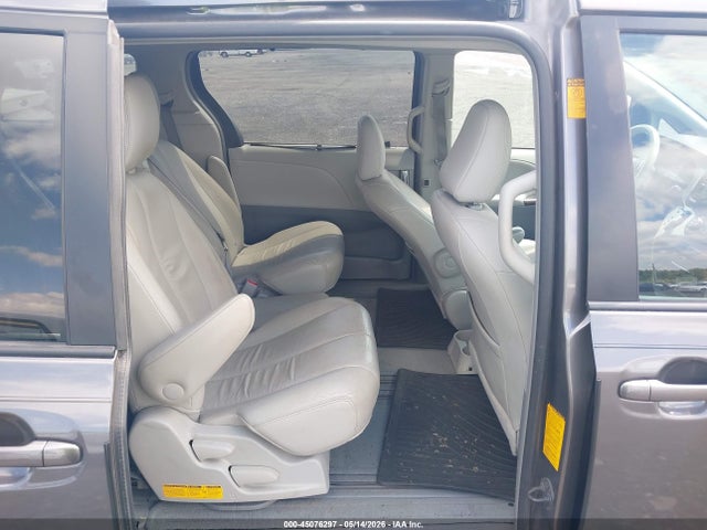 Toyota Sienna Xle V6 8 Passenger