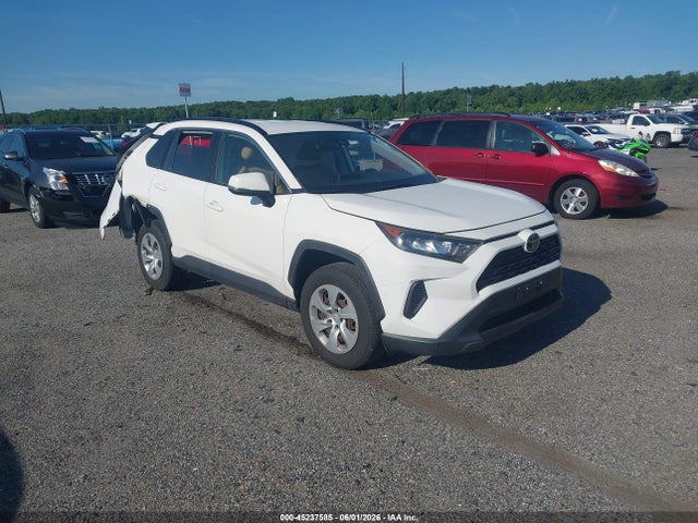 Salvage Toyota RAV4 Image