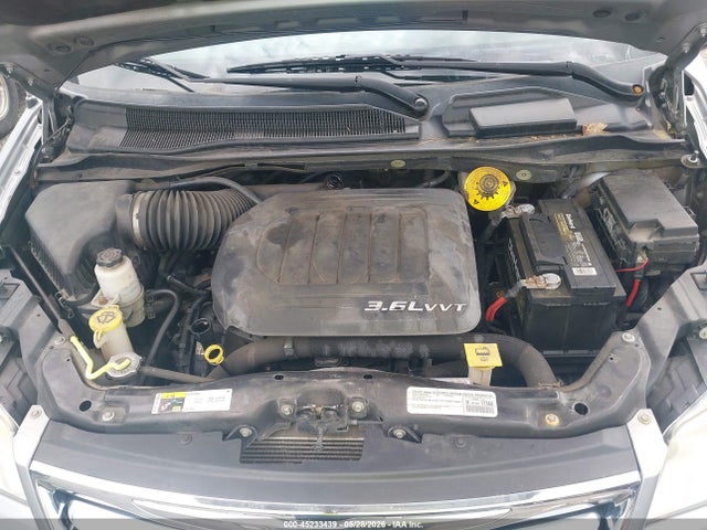Chrysler Town & Country Touring-l
