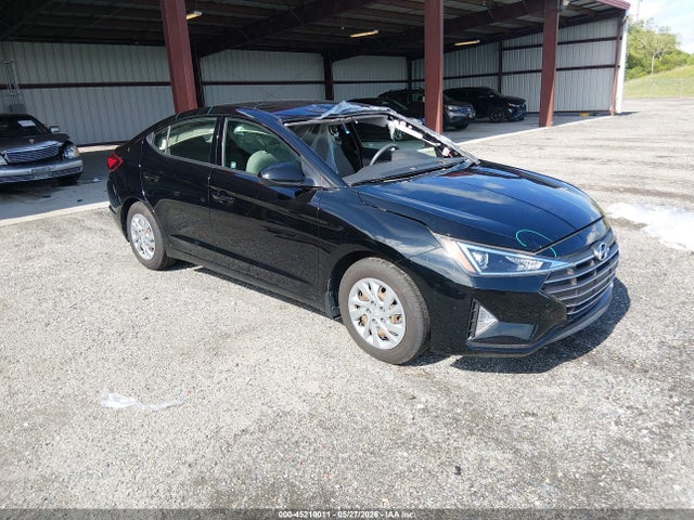 Salvage Hyundai ELANTRA Image