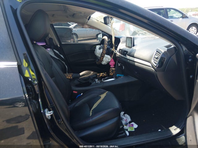 Mazda Mazda3 S Grand Touring