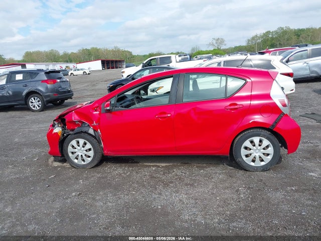 Toyota Prius c Two