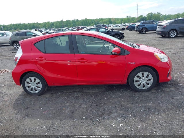 Toyota Prius c Two