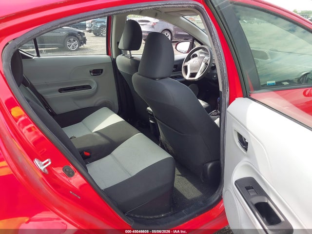 Toyota Prius c Two