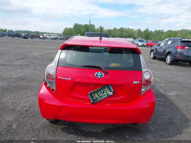 Toyota Prius c Two