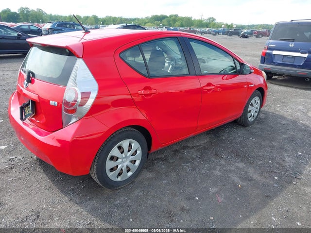 Toyota Prius c Two