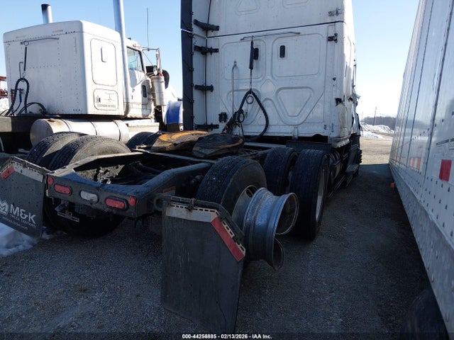 Freightliner New Cascadia 126