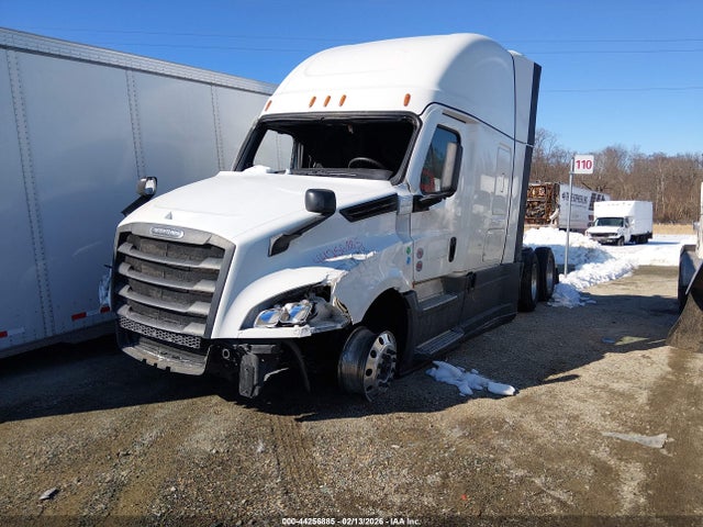 Freightliner New Cascadia 126